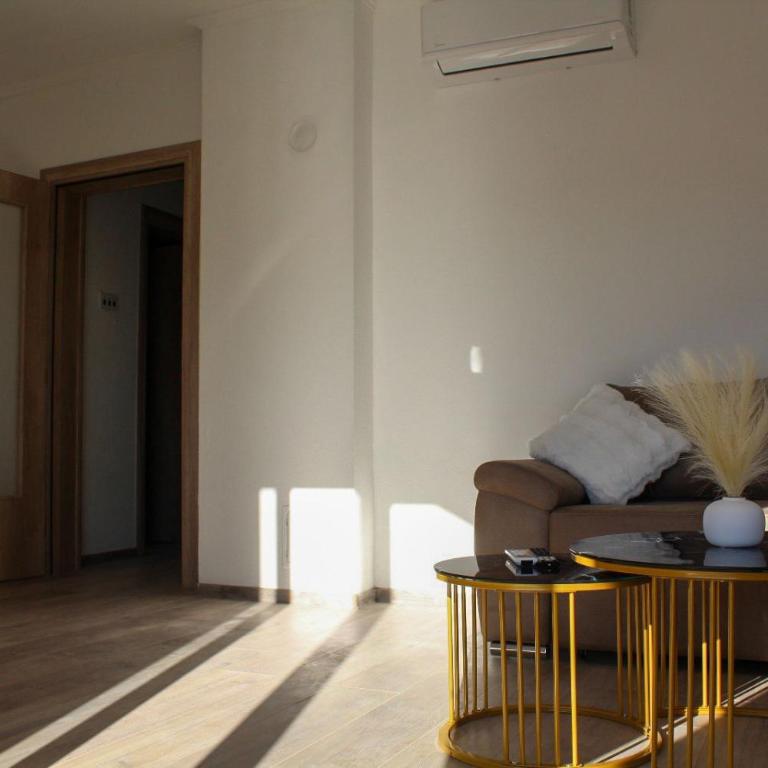 Horizont 3-Bedroom Apartment with City View & Private Parking - Three-Bedroom Apartment - 8