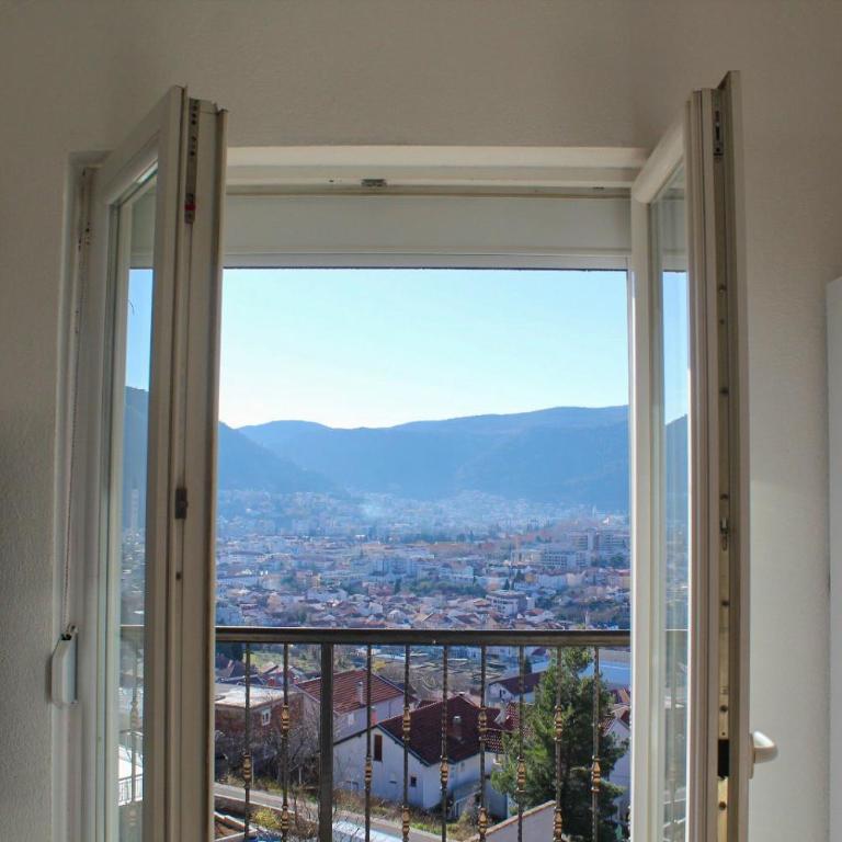 Horizont 3-Bedroom Apartment with City View & Private Parking - Three-Bedroom Apartment - 5