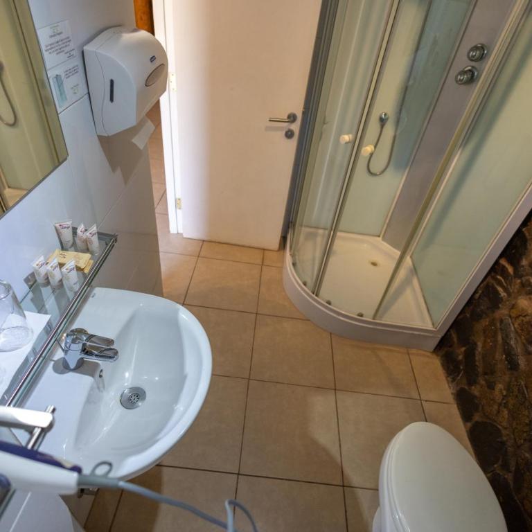 San Francisco Lodge - Standard Triple Room - 6