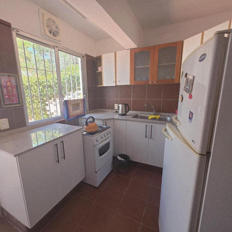 Apartamento zona Punta Shopping, entrada independiente - Two-Bedroom Apartment - 2