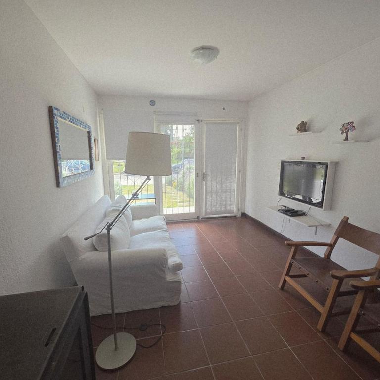Apartamento zona Punta Shopping, entrada independiente - Two-Bedroom Apartment - 11