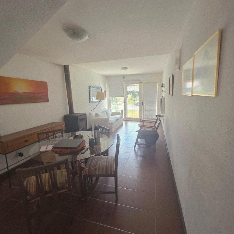 Apartamento zona Punta Shopping, entrada independiente - Two-Bedroom Apartment - 12