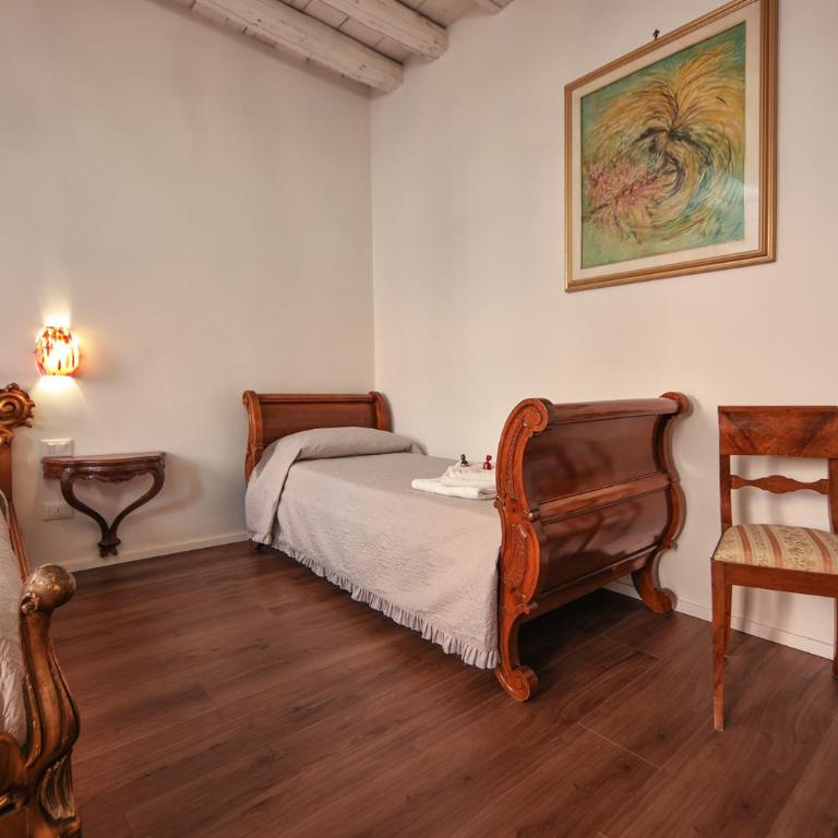 SARA S LUXURY HOME five minutes from Piazza San Marco - Two-Bedroom Apartment - 32