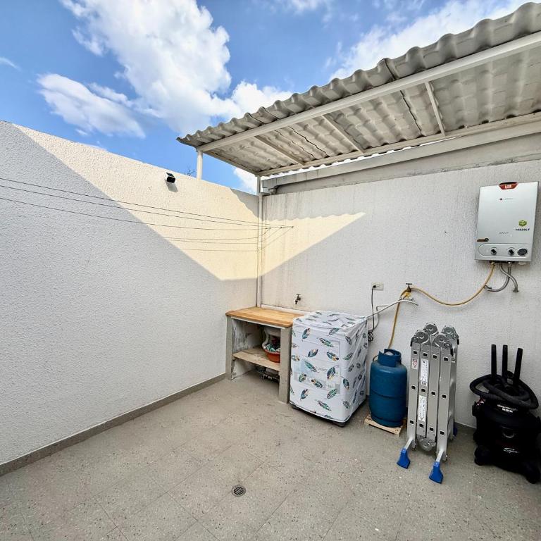 Ideal para familia de 5 - Three-Bedroom House - 15