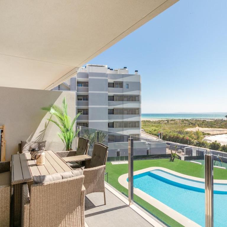 Sea view, pool, AC, 3 bedrooms, 150m beach - Apartamento - 1