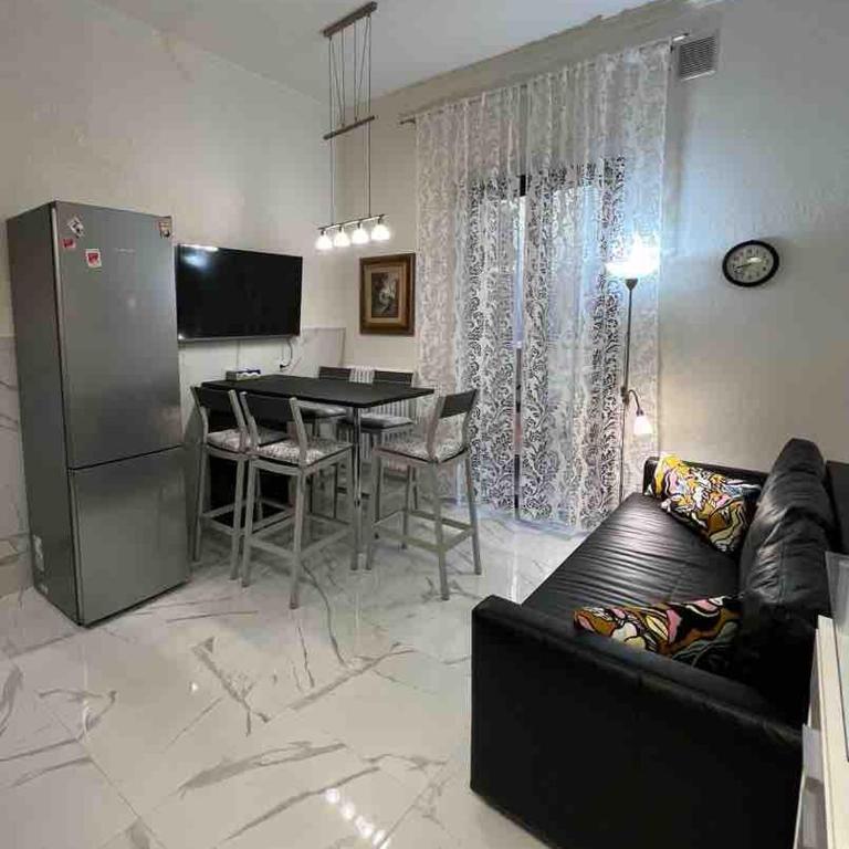 Modern apartment with two terraces in the city center - One-Bedroom Apartment - 3