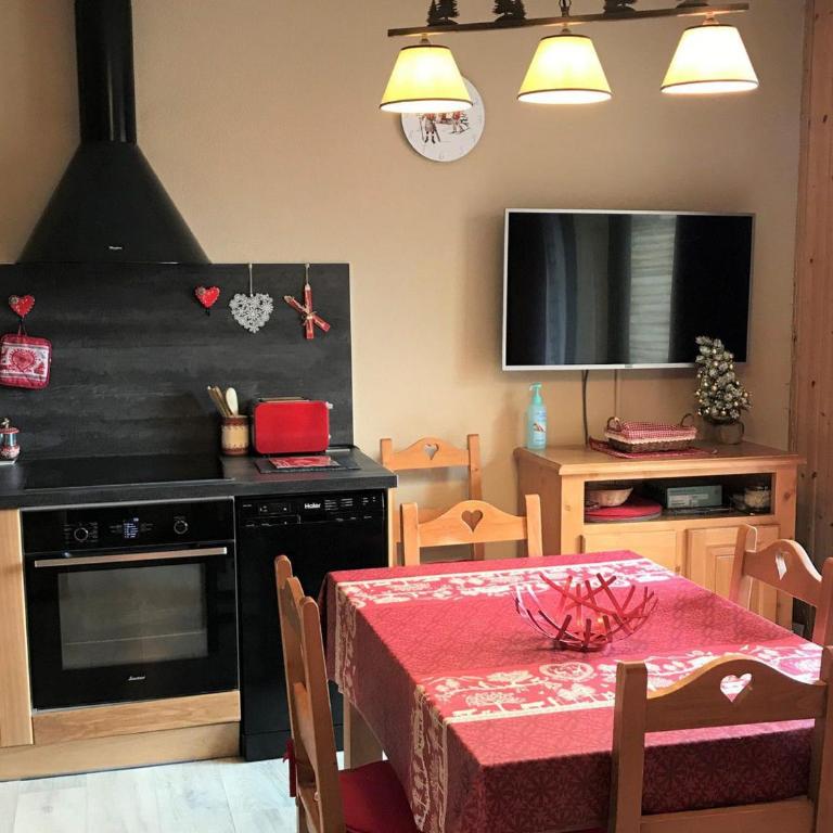 Chalet rénové 6 pers avec WIFI et parking gratuit à La Joue du Loup - FR-1-863-15 - Chalet (6 Adults) - 4