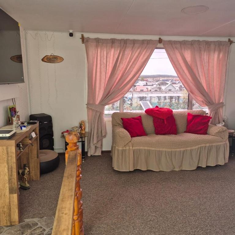 Tu hogar en la Patagonia - Three-Bedroom Apartment - 4