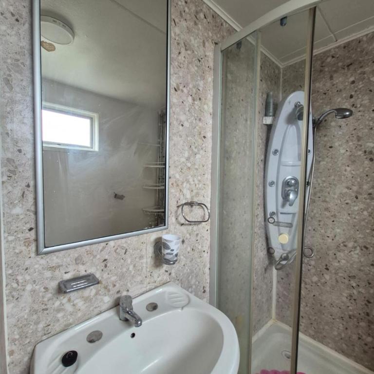 Tu hogar en la Patagonia - Three-Bedroom Apartment - 8