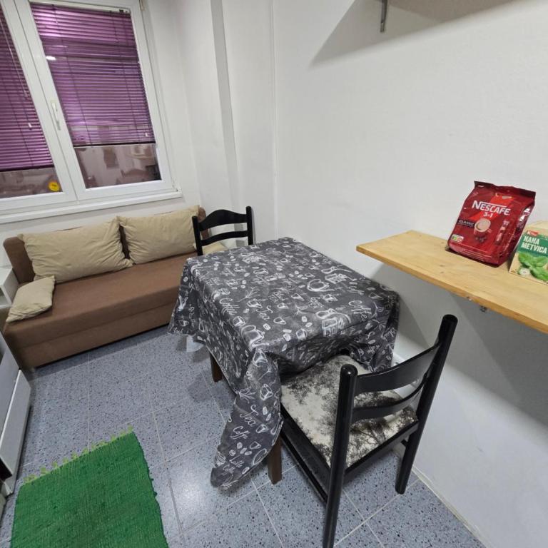 Drvenija old town free parking 2 cars quietly warm all walk distance - Two-Bedroom Deluxe Apartment with Balcony - 26