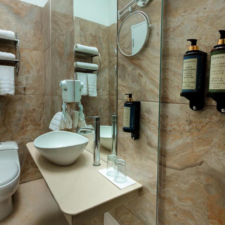 7 Toritos Hotel Boutique by Hacienda - Deluxe Double Room with City View - 4