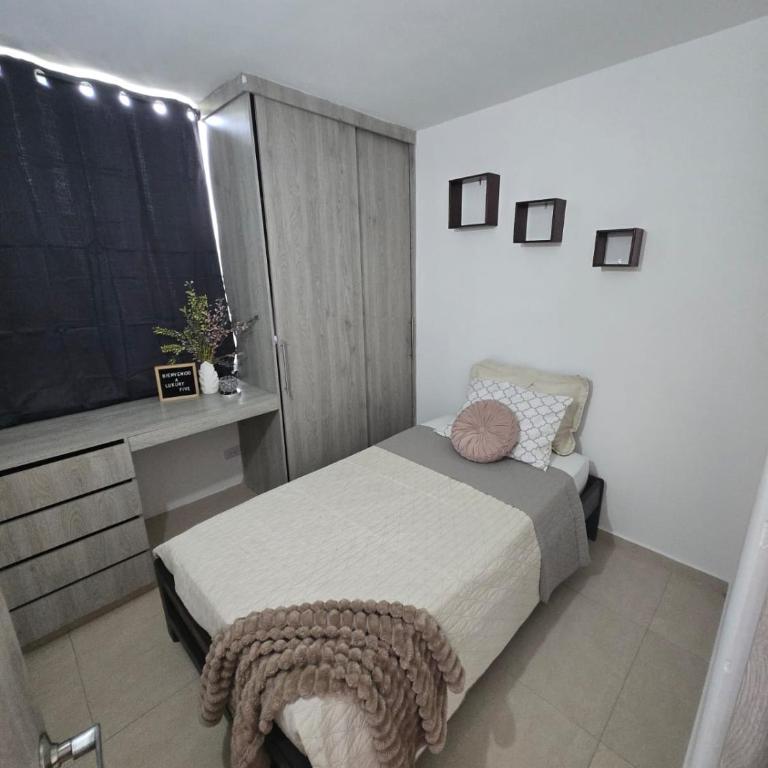 Luxury five - Two-Bedroom Apartment - 3