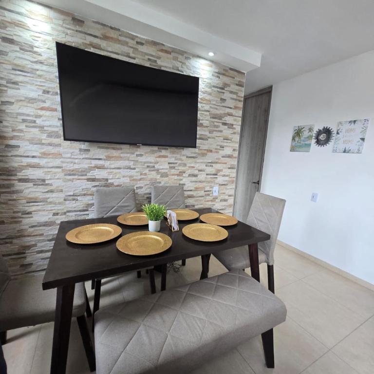 Luxury five - Two-Bedroom Apartment - 5