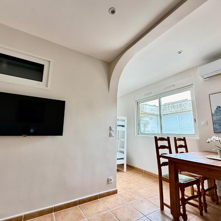 50m Plage - T2 Climatisés, Studio & Wifi - Appartement 1 Chambre - 20