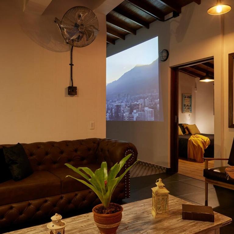 El Poblado Medellin Luxury 5BR Jacuzzi AC - Apartment - 21