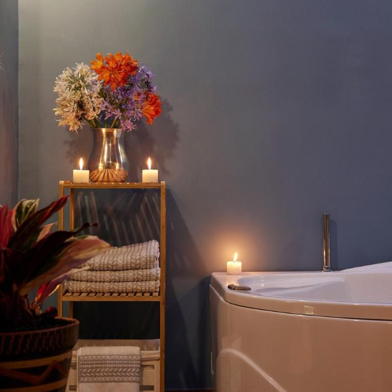 El Poblado Medellin Luxury 5BR Jacuzzi AC - Apartment - 49