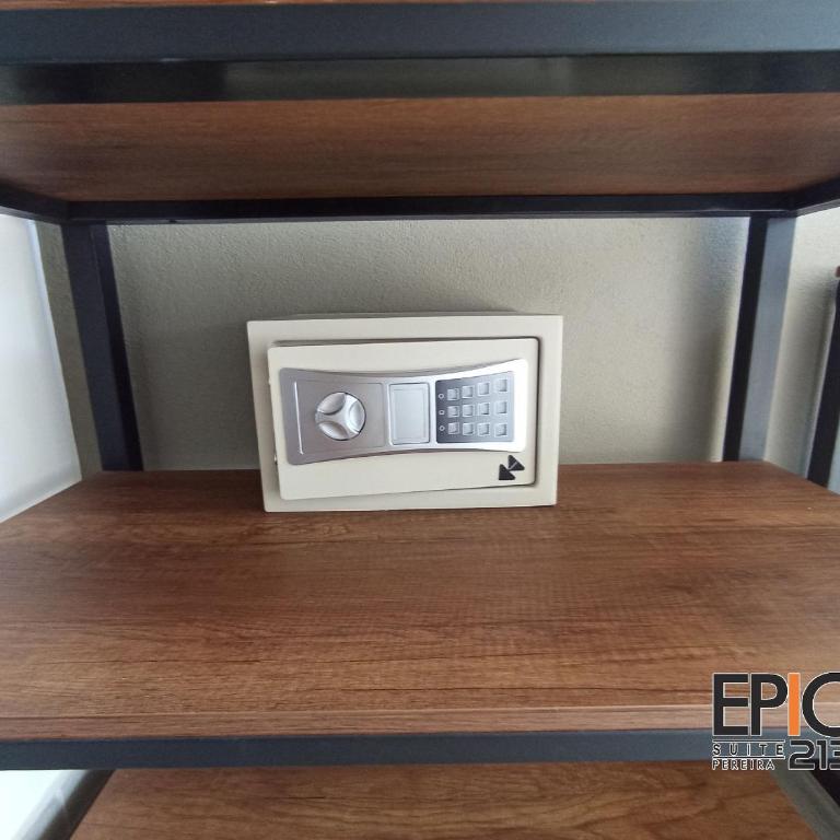 Epic Suite 213 Deluxe Airport Family 2Room 6Pax - Two-Bedroom Suite - 16
