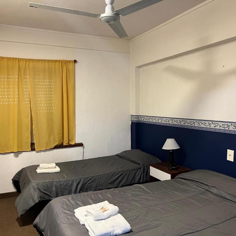 3Reyes - Family Room - 3