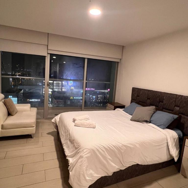 ONE, Luxury Carolina Suite - Two-Bedroom Apartment - 6