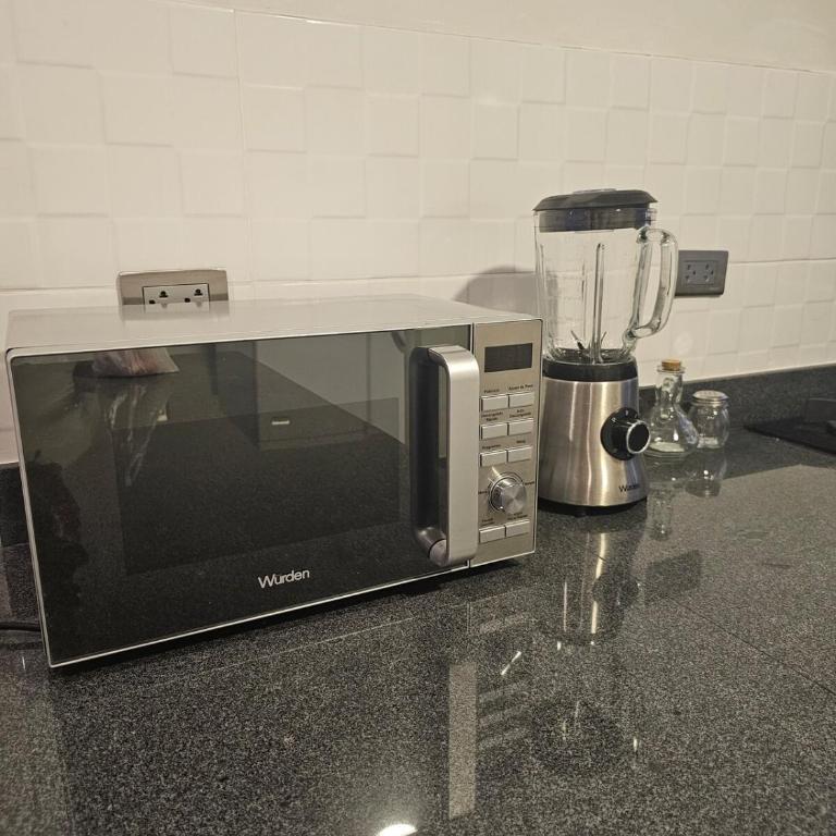 Comfortable apt in Cerro Colorado near the airport - Three-Bedroom Apartment - 3