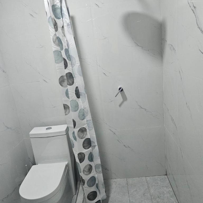 Comfortable apt in Cerro Colorado near the airport - Three-Bedroom Apartment - 11