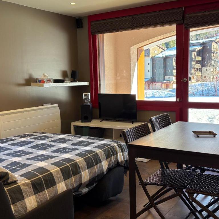 Bel appartement tout confort 4 personnes ski aux pieds - Apartamento de 1 dormitorio - 39