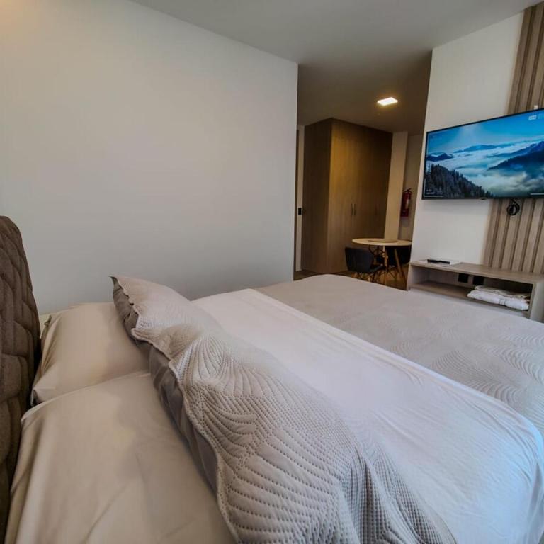 Harmony Suite luxury studio7 - One-Bedroom Apartment - 16