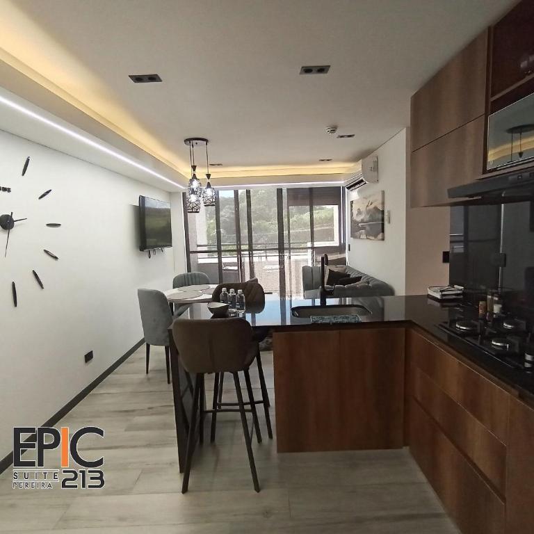 Epic Suite 213 Deluxe Airport Family 2Room 6Pax - Two-Bedroom Suite - 18