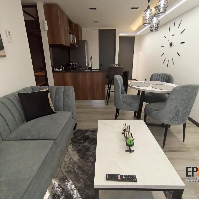 Epic Suite 213 Deluxe Airport Family 2Room 6Pax - Two-Bedroom Suite - 19
