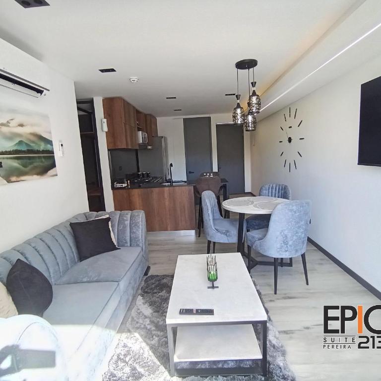 Epic Suite 213 Deluxe Airport Family 2Room 6Pax - Two-Bedroom Suite - 21