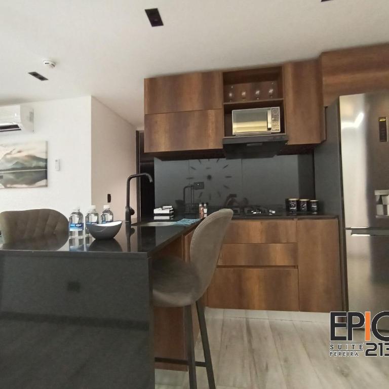 Epic Suite 213 Deluxe Airport Family 2Room 6Pax - Two-Bedroom Suite - 23