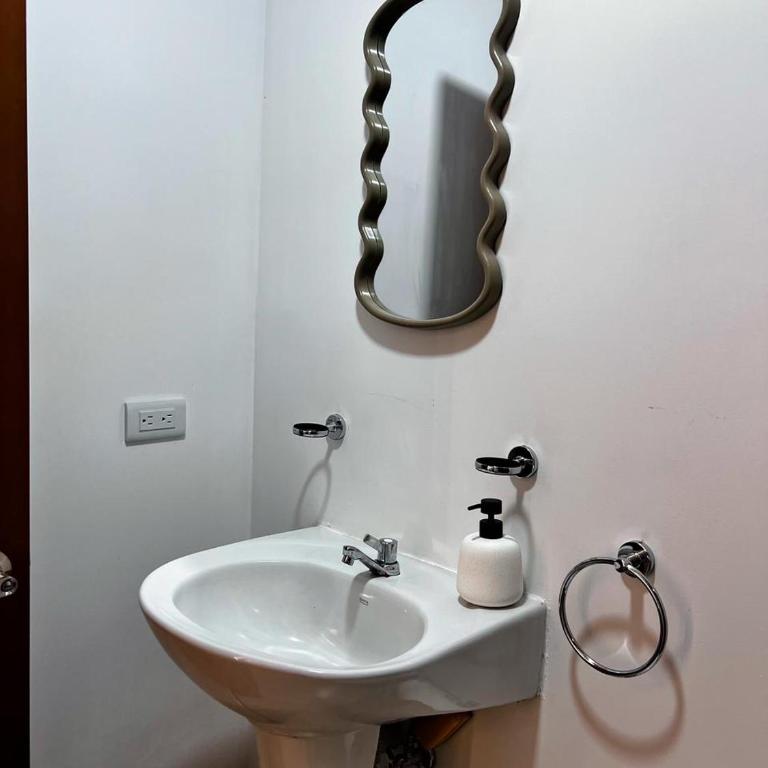 Estreno Suite en Loja, Valle - One-Bedroom Apartment - 3