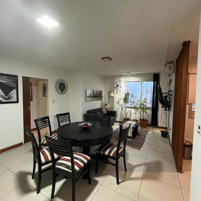 Lujoso y amplio departamento en alquiler - Apartamento de 2 dormitorios - 5