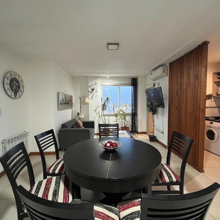 Lujoso y amplio departamento en alquiler - Two-Bedroom Apartment - 4