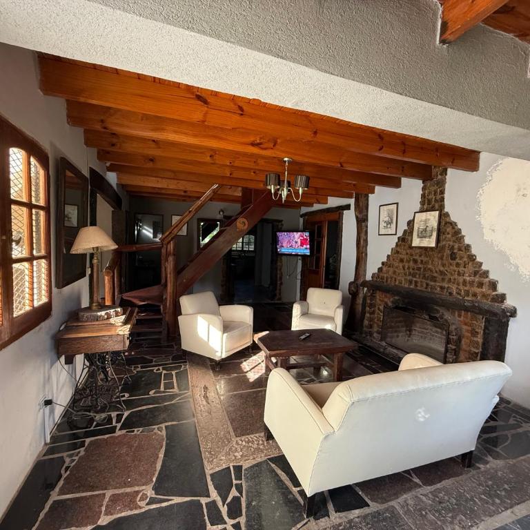 Latitud sur - Three-Bedroom House - 1