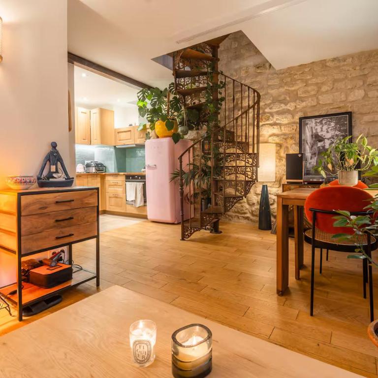 Duplex d'exception et atypique à Montmartre - Apartamento de 1 dormitorio - 17