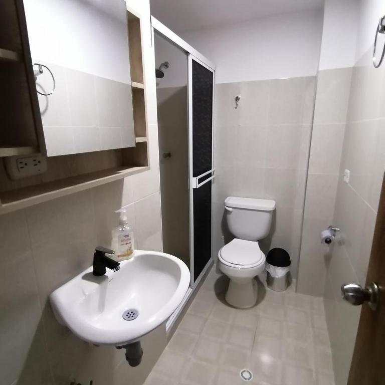 Tu Loft Ideal Amoblado, Wifi, Parqueadero y Confort - One-Bedroom Apartment - 5