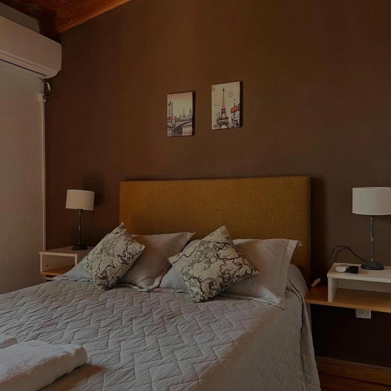 HOSTERIA ISABEL Departamentos y Habitaciones con baño privado - Habitación Triple Básica - 5