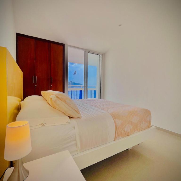 Karey Penthouse 3 - Four-Bedroom Penthouse Apartment - 10