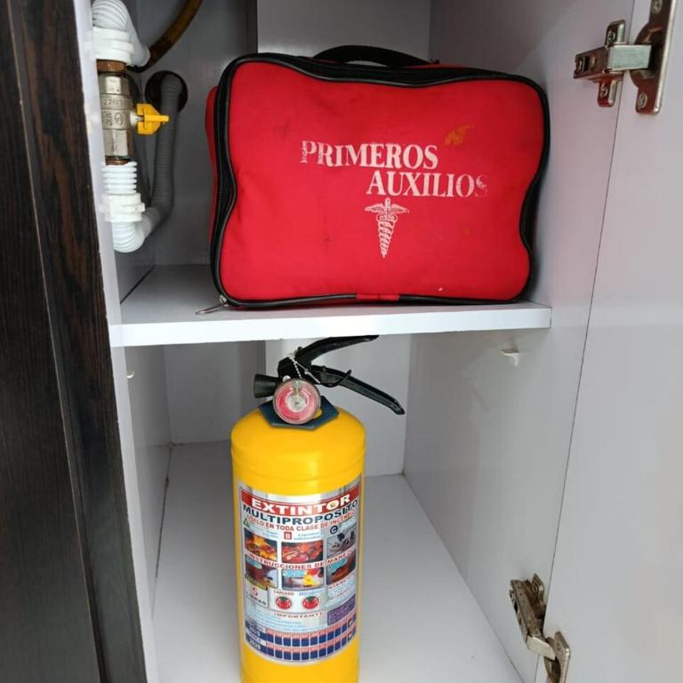 Apartamento cómodo, tranquilo con parqueadero, excelente ubicación - Apartamento de 3 dormitorios - 22