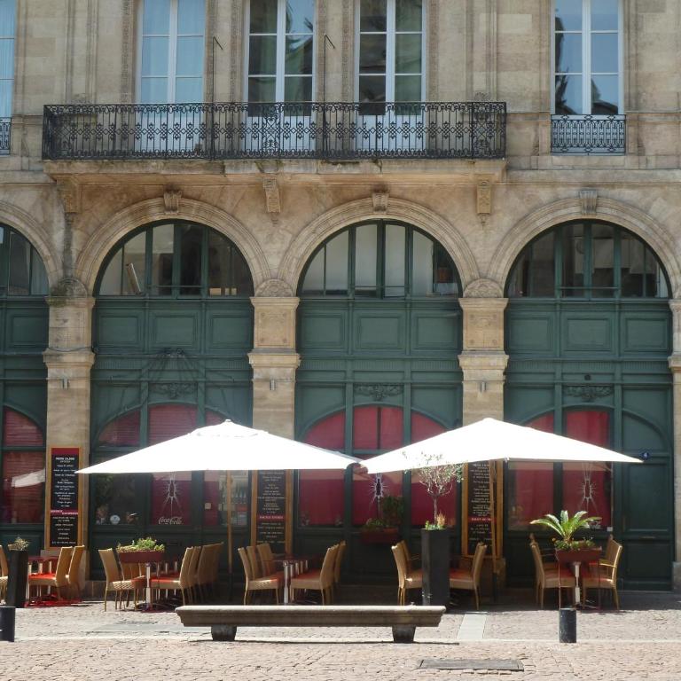 LES TROIS CHANDELIERS un petit paradis en plein centre ville - Appartement - Rez-de-Chaussée - 15