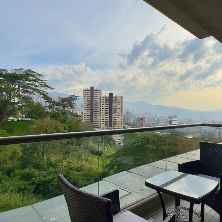3BR AC Top Location Views El Poblado - Apartamento de 3 dormitorios - 78
