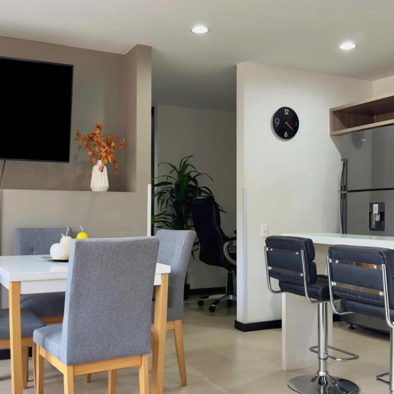 3BR AC Top Location Views El Poblado - Apartamento de 3 dormitorios - 91