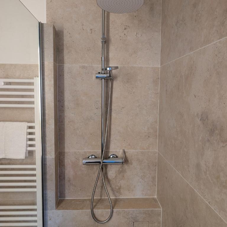 T2 cosy proche de Nice - a 2 min à pied de la plage - Apartment mit 1 Schlafzimmer - 22