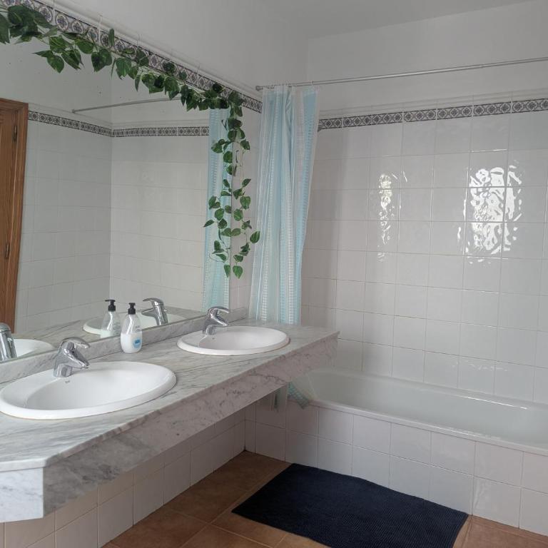 Casa Aleksandra - Two-Bedroom House - 11