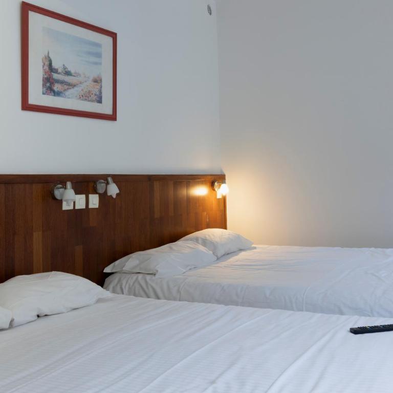 Hôtel Du Bellay - Chambre Quadruple - 1