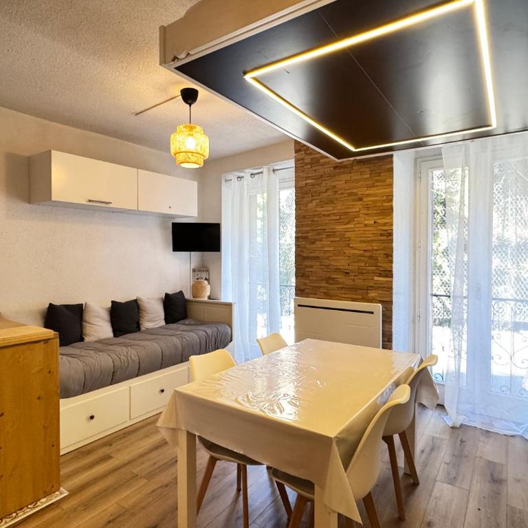 Pied-à-terre au centre de Cauterets. 4 personnes. - Studio - 12