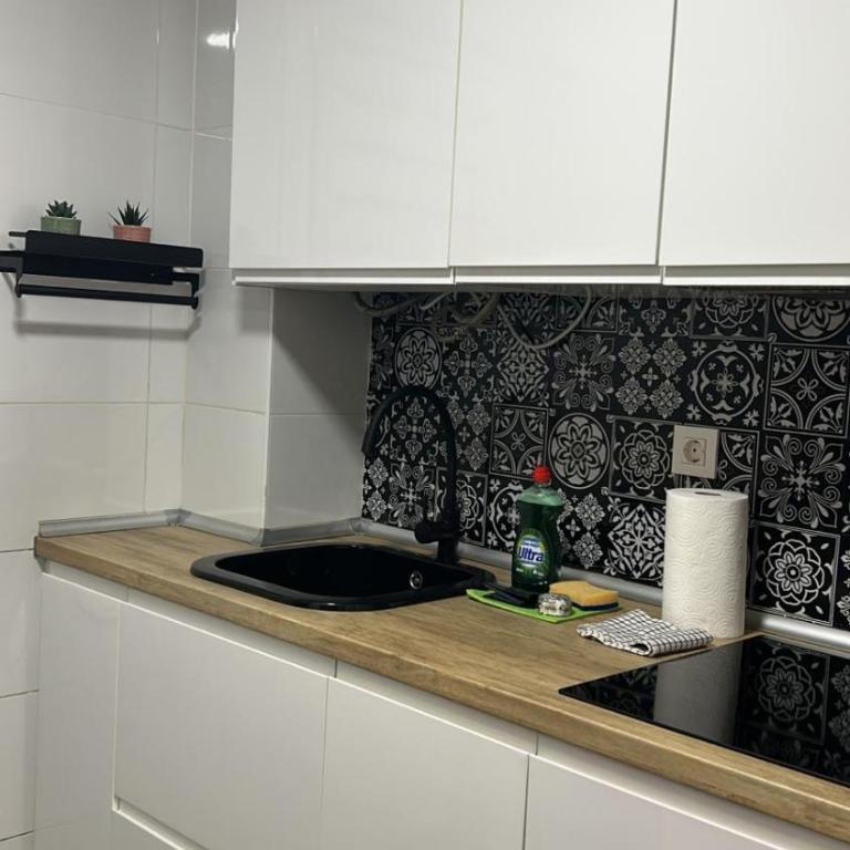Urban Home in Bilbao - Three-Bedroom Apartment - 10