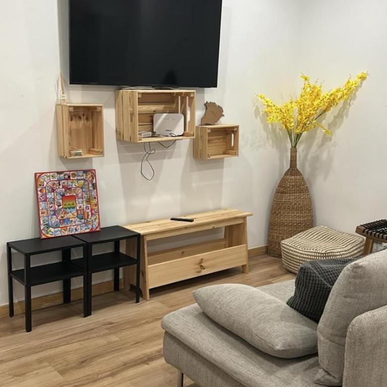 Urban Home in Bilbao - Three-Bedroom Apartment - 2