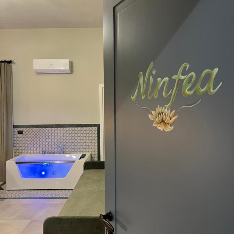 Palermo City Garden Lux Suites - Deluxe Suite with Spa Bath - 3